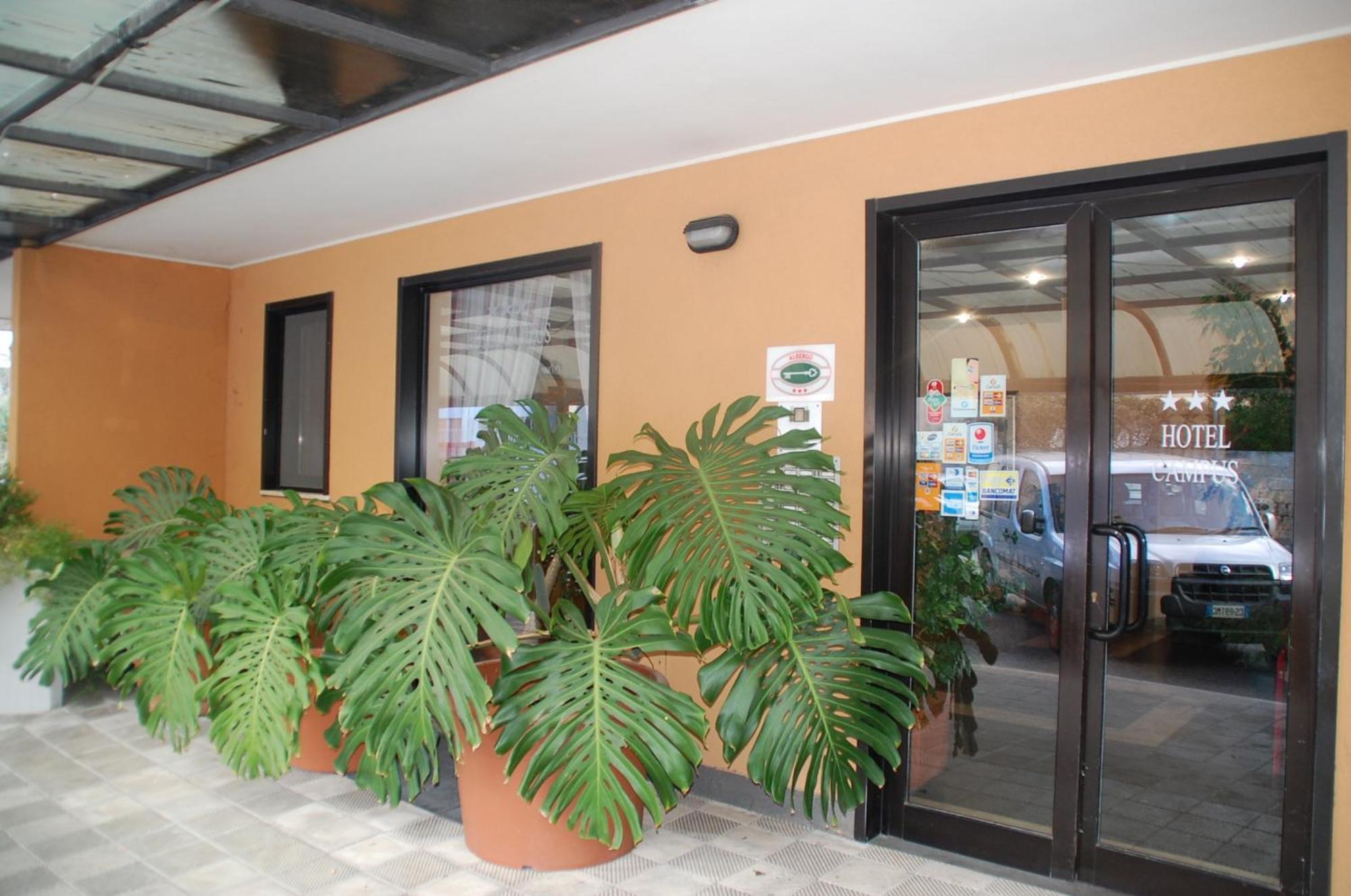 Campus Hotel Bari Exterior photo